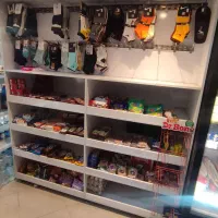 قفسه و رگال سوپرمارکت