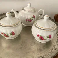 قدیمی.    قوری و قندان