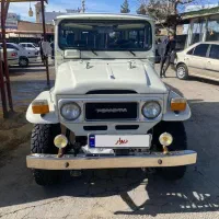 جیپ کلاسیک ۱۹۸۳