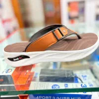 دمپایی|کیف، کفش، کمربند|کنارک, |دیوار