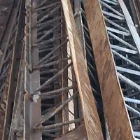 سلام آجرگری تمیز همرای سه طبقه نرده ره پله