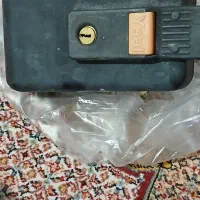 قفل|ابزارآلات|بندر انزلی, ساحل قو|دیوار