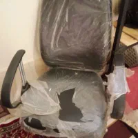 یک عدد صندلی جک دار