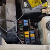 باطری ساز جهت کار در گاراژ نیاز داریم