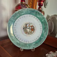 بشقاب دیوارکوب
