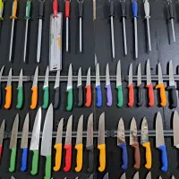 فروش انواع چاقو کارد مصقل سنگ ساطور و تیزکاری|ظروف پختوپز|تهران, خاک سفید|دیوار