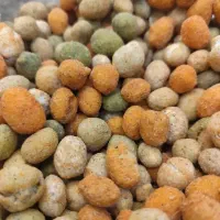 نخود آجیلی. آرد نخودچی. بادام زمینی روکشدار