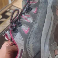 کفش کوهنوردی وپیاده روی