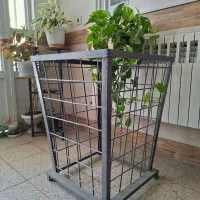 گلدان فلزی باغی|گل و گیاه طبیعی|مشهد, خین عرب|دیوار