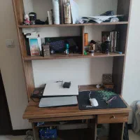 میز کامپیوتر کتابخانه دار