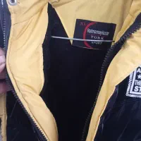 یک عدد کاپشن و یک عدد کفش|کفش و لباس بچه|املش, |دیوار