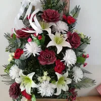 سبد گل مصنویی