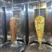 شاورما‌زن