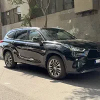 تویوتا هایلندر ۲۰۲۵ مشکی فول لیمیتد