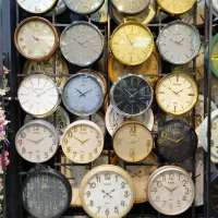 ساعت دیواری