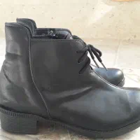 یک جفت چکمه