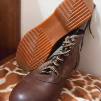 نیم بوت تیمبرلند|کیف، کفش، کمربند|پرند, فاز ۶|دیوار