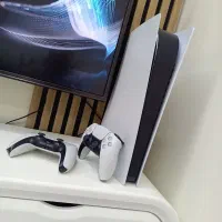 ps5 در حد آکبند با دو دسته