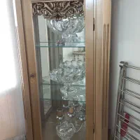 ویترین چوب گردو