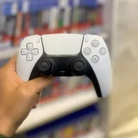 دسته ps5 کارکرده با 1 ماه ضمانت در حد نو