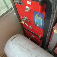 گاوصندوق و میز صندلی در حد.اداری