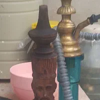 یک عدد قلیان برنجی همراه یک عدد تنه چوبی قلیان|کلکسیون و سرگرمی|کرمانشاه, |دیوار