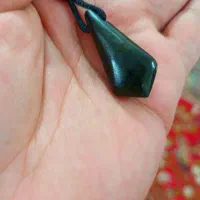 یشم پادزهر عباس اباد عتیقه بشرط اصل وتست اهنربا