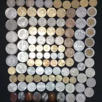 100 سکه کلکسیونی با تعدادی نگین و