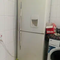 یخچال بدونه  مشکل الان داره کارمیکن سالم