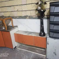 کابیت و گلدان و فایل آشپزخانه