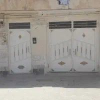 خانه ونانوایی دولتی  ویلایی 200متری  تمیز