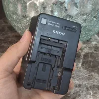 شارژر سونی اورجینالBC-QM1 مناسب دوربین کراپ سنسور|دوربین عکاسی و فیلم‌برداری|باغستان, |دیوار