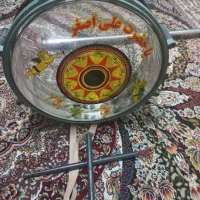 طبل پسرونه سالم و در حد نو با دو بند و دو چوب