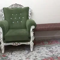 مبل ۷ نفره در حد نو بسیار محکم و کم جا