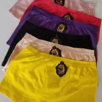 شورت نیمپا زنانه