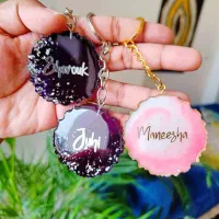 ساخت انواع گیفت و جاکلیدی و کارت عروسی رزینی