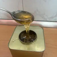 مقداری عسل محلی و اصلی
