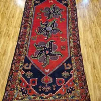 تعدادی قالیچه دستباف و کناره فرش دستبافت|فرش|تهران, پاسداران|دیوار