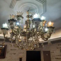 لوستر ۸ شاخه هر شاخه دو تا