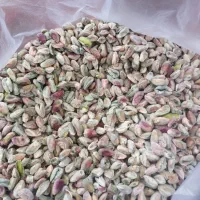 پسته مغز پسته پودر پسته دندانه