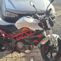 بنلی ۲۵۰ تک عروسک