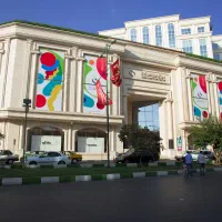 خدمات رستوران خانم و آقا