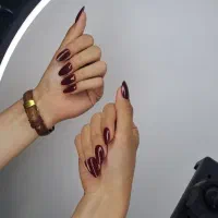 مرکزتخصصی‌آموزش‌وکاشت‌ناخن‌،کفسابی‌،موخوره‌گیری