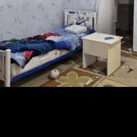 فروش دو تخت فلزی یک نفره  ویک مبل ۷نفره