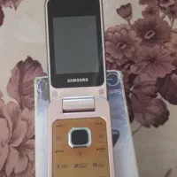 تعدادی گوشی،گارد،دوربین عکاسی