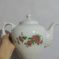 قوری بزرگ گل قرمز نو
