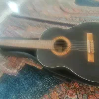 گیتار بن برگ یک ماه کار نکرده نو