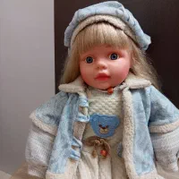 عروسک دختر زیبا