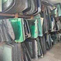شیشه اتومبیل قائم