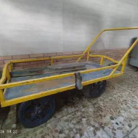 گاری چهار چرخ